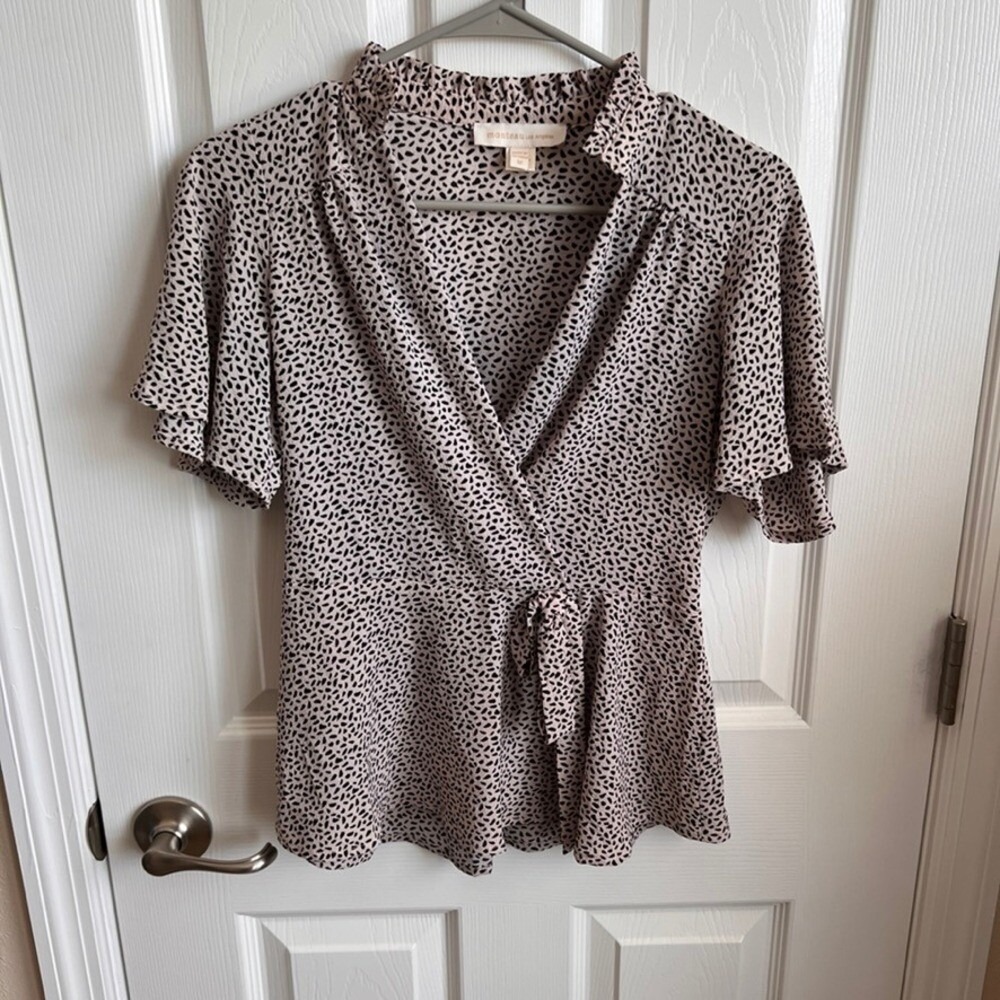Monteau Los Angeles Blouse Faux Wrap Tie Flutter Sleeve Top Animal Print‎ M